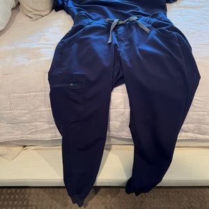 Figs scrubs selling to big for me